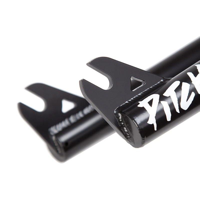 S & M Pitchfork 24" 990 Fork With Mounts Black